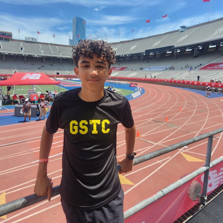 Congratulations to Noah Sanchez on an outstanding performance at New Balance Nationals, running 4:38.05 in the 8th Grade Mile and dropping another 2 seconds off&hellip;