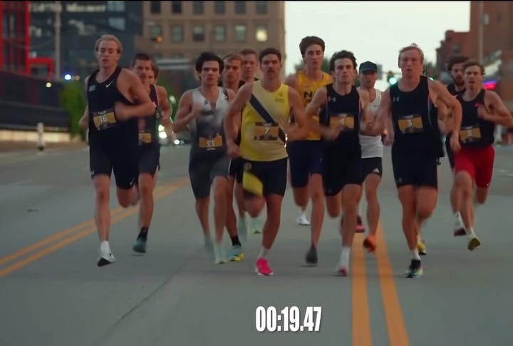 Who’s going out for an easy weekend jog? 🏃‍♂️ Shane Streich seen doing so here at the Guardian Mile last weekend 📈